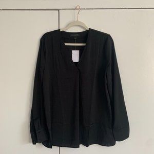 NWT Banana Republic - Size Women's Large - Black, Drapey V-Neck Blouse